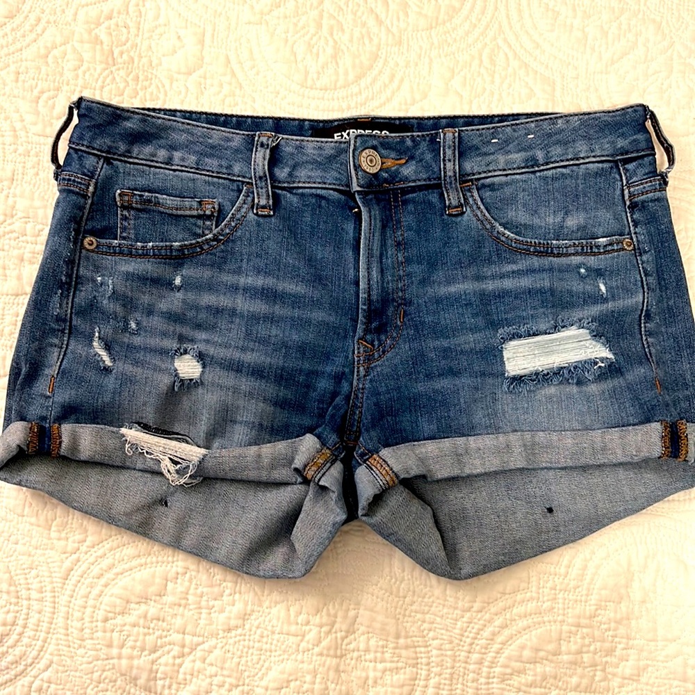 EXPRESS Stretch Distressed Cuffed Mid-rise  Denim Shorts size 8